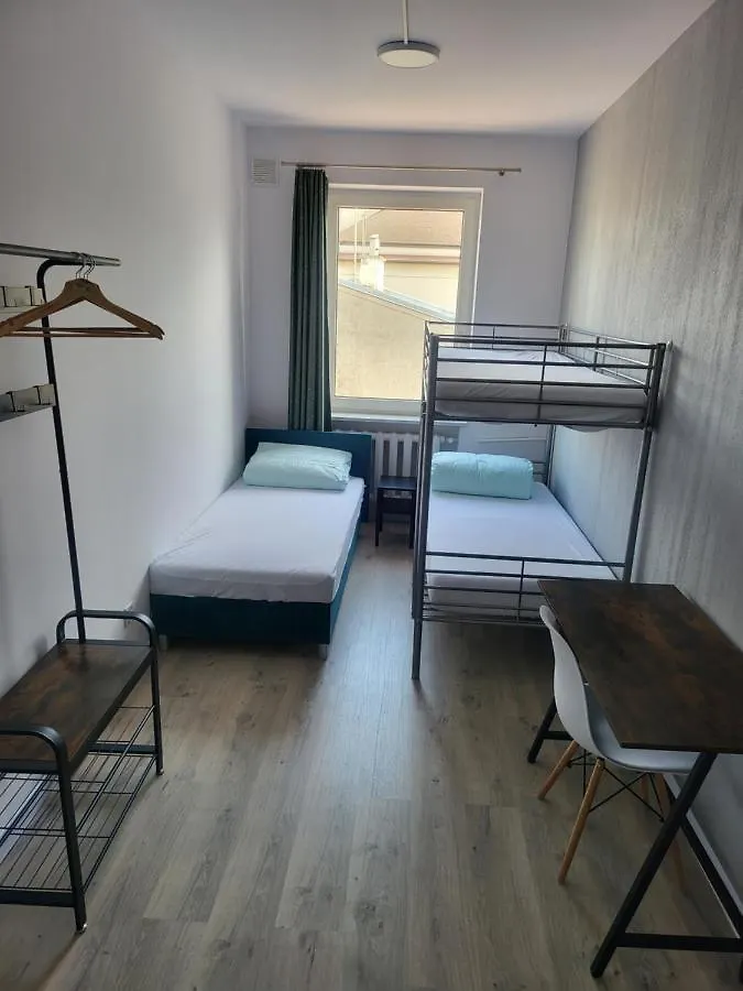 Хостел Rooms4Rest Wiertnicza - Private Rooms For Tourists - Atr Consulting Sp, Z O,O, Варшава