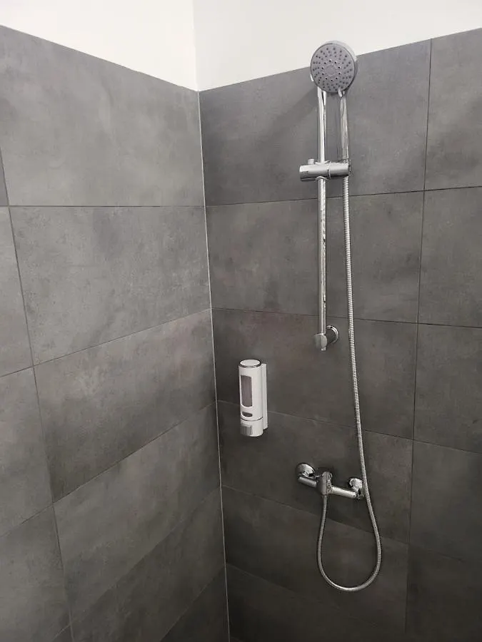 Rooms4Rest Wiertnicza - Private Rooms For Tourists - Atr Consulting Sp, Z O,O, Варшава Хостел
