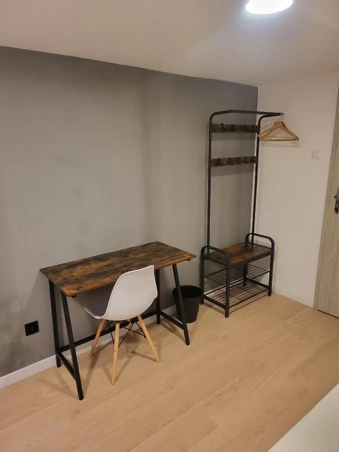 Хостел Rooms4Rest Wiertnicza - Private Rooms For Tourists - Atr Consulting Sp, Z O,O, Варшава Польша